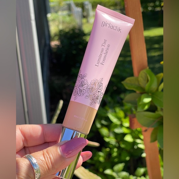Girlactik Luminous Tint Foundation - Picture 5 of 8